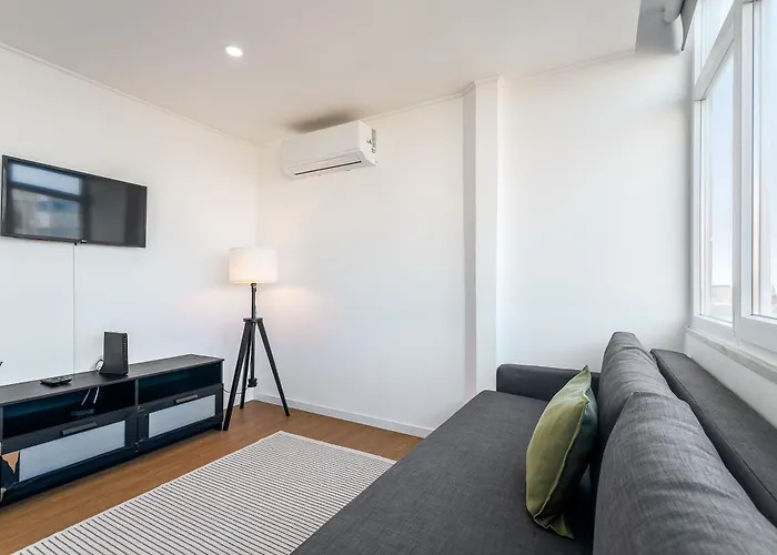 M J House דירה שטובל