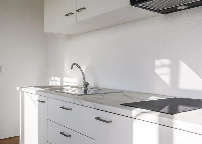 M J House דירה שטובל