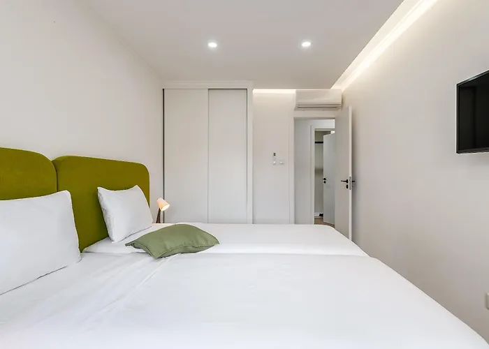 M J House דירה שטובל