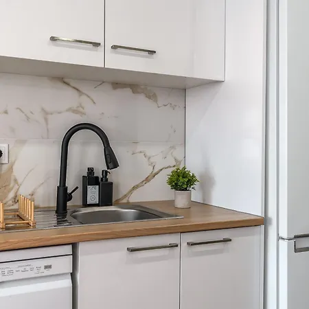 アパート M J House